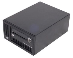 Q1520-60001 Zewnętrzny napęd taśmowy HP 200/400 GB LTO-2 Ultrium 460 SCSI LVD