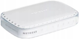 SWITCH NETGEAR FS605 v3, 5 x 10/100 MBit/s + zasilacz